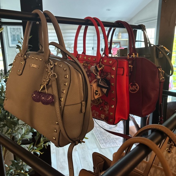 Michael Kors Birthday Bag ~Burberry Tote Bag 💝 One Buyer Will Win BurberryTote 🏅 - Picture 2 of 4